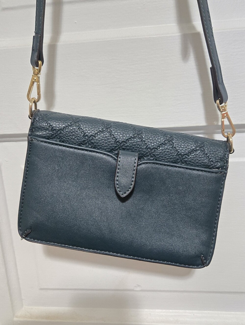Nine West Quilted Crossbody in Dark Green with Gold Hardware - Picture 5 of 6